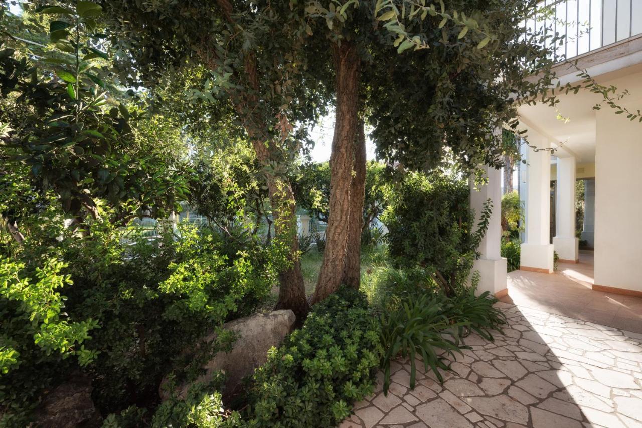 La Chiocciola Bed & Breakfast Castrignano del Capo Exterior photo